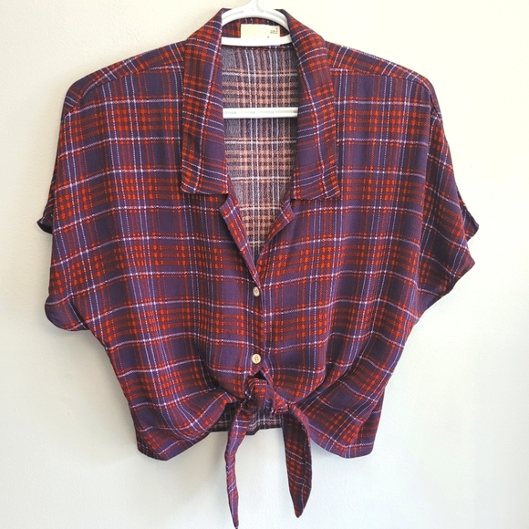 Aritzia Wilfred The Tie-Front Plaid Blouse - Picture 2 of 9